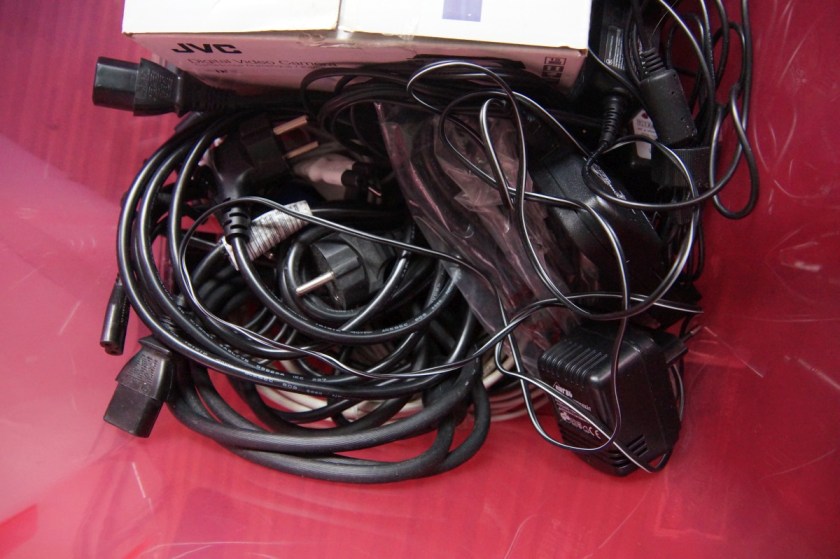 You never know when you might need just this one cable again. Just in case you try to use 20-year-out-of-date techniligy again...