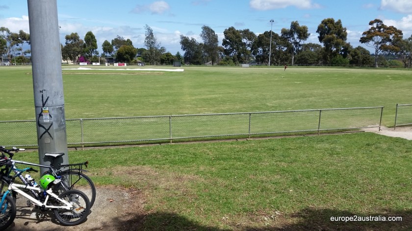A whole big oval, all to ourselves.