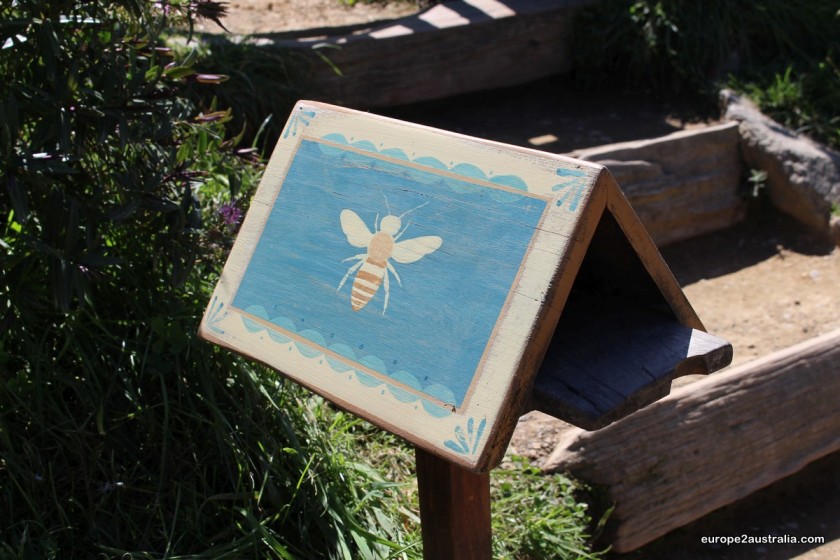 The honeymaker, for example, has a bee painted on his mailbox.